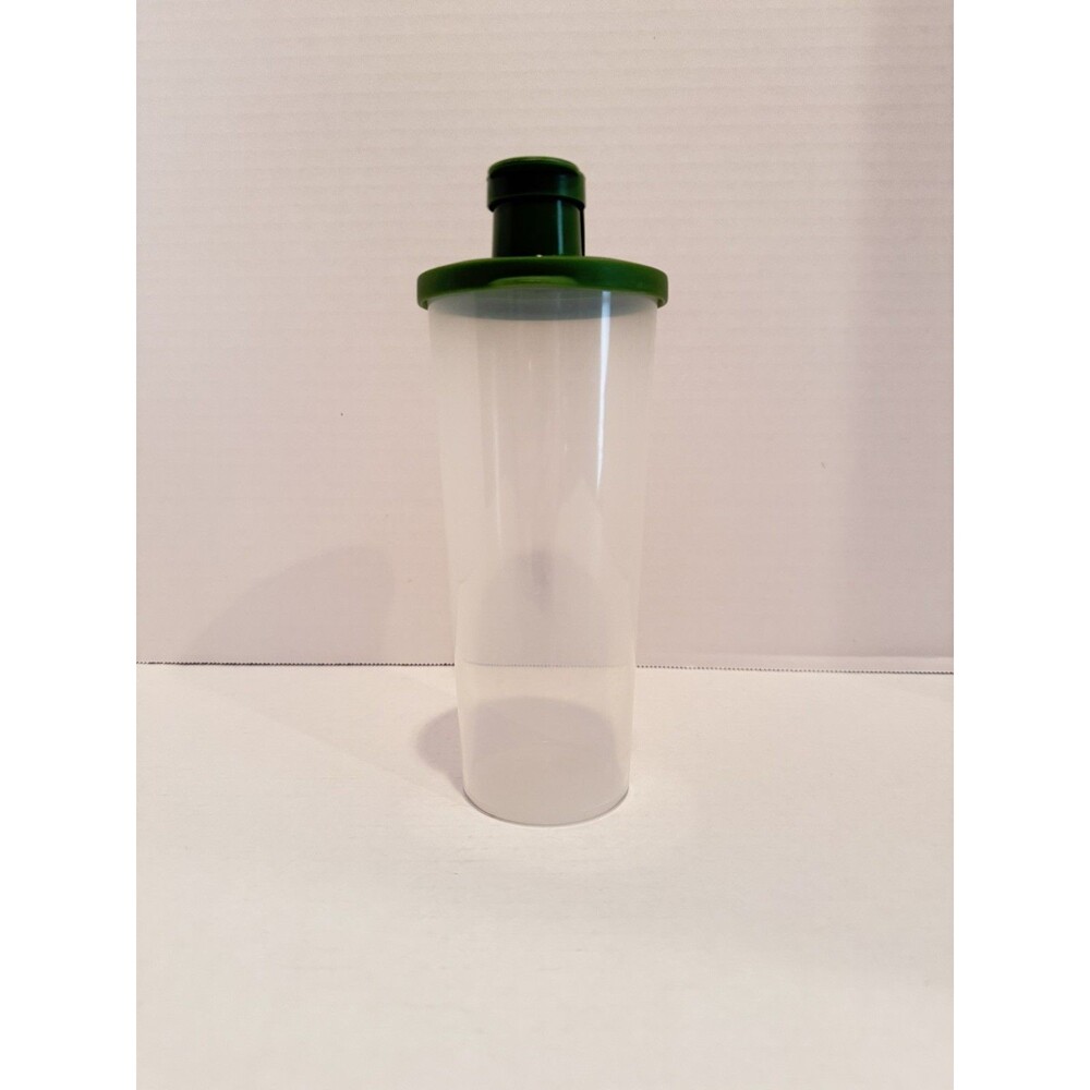 Tupperware Store and Shake - Picture 2 of 4